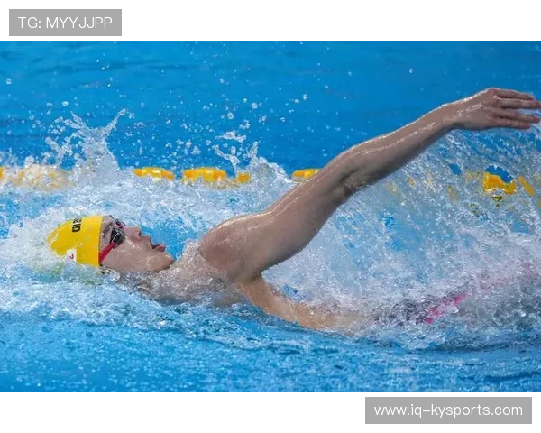 德国男子100米仰泳选手在预赛中表现出色，晋级半决赛，男子100米仰泳决赛视频